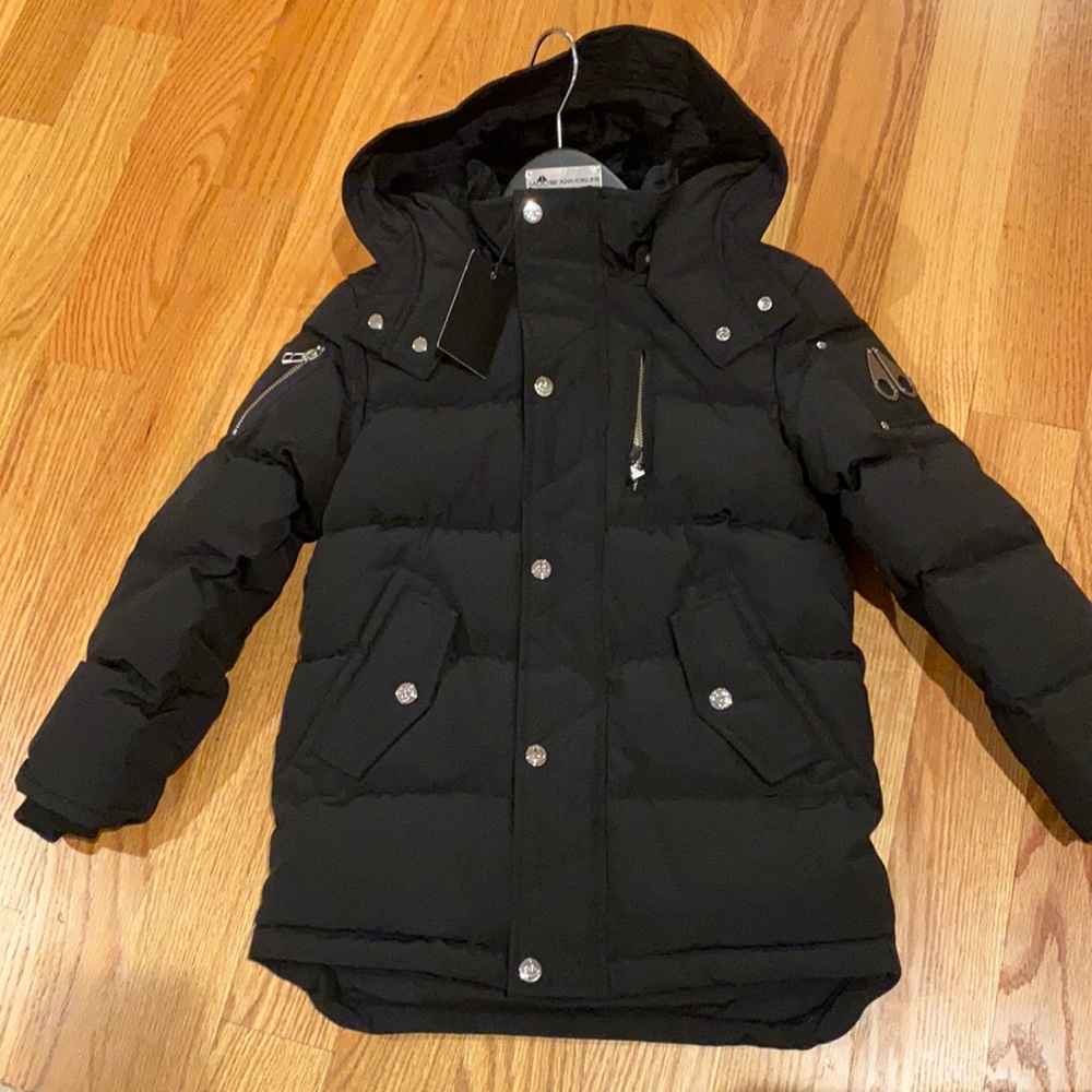 Brand NEW Moose Knuckles kids coats. Unisex Q3 coat.